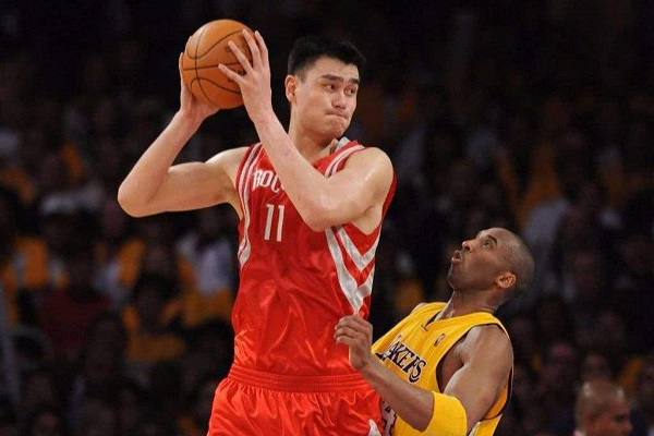 籃球防守方被進(jìn)攻方墊腳算犯規(guī)嗎？