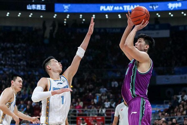 CBA球員的工資水平與中國(guó)足球隊(duì)相比存在哪些差距?